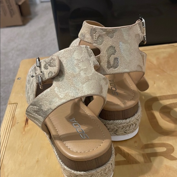Soda Cream Tan Espadrille Platform Shoes - Picture 4 of 4